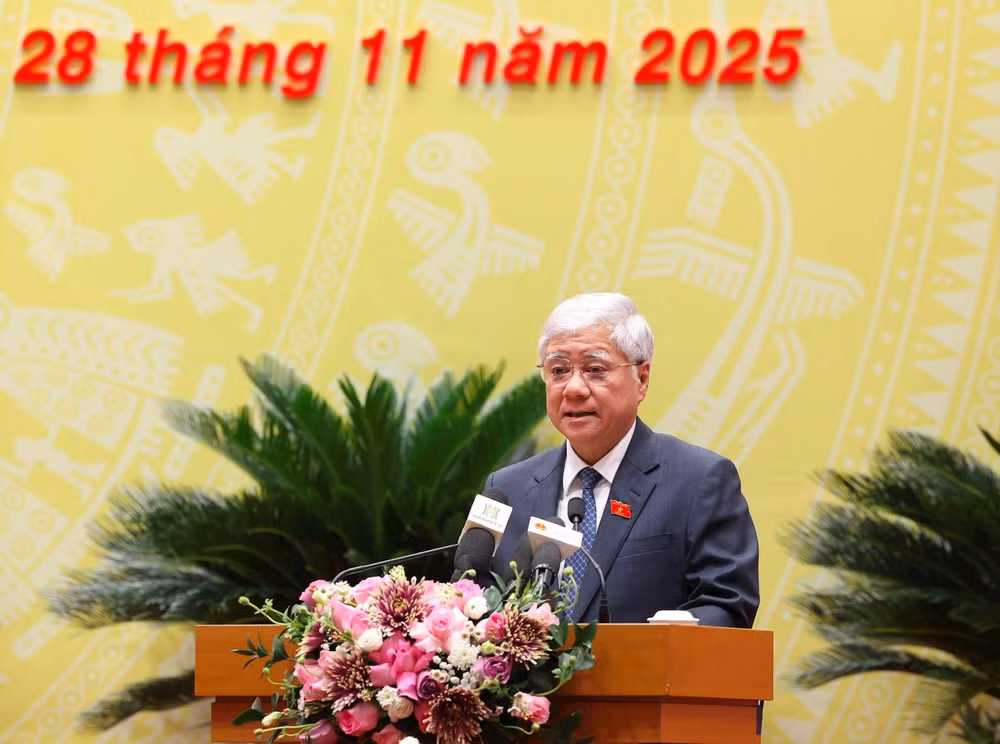 Phó Chủ tịch Thường trực Quốc hội Đỗ Văn Chiến phát biểu chỉ đạo tại kỳ họp