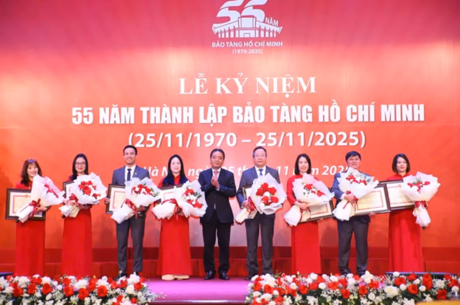 Ảnh màn hình 2025-11-25 lúc 14.29.57