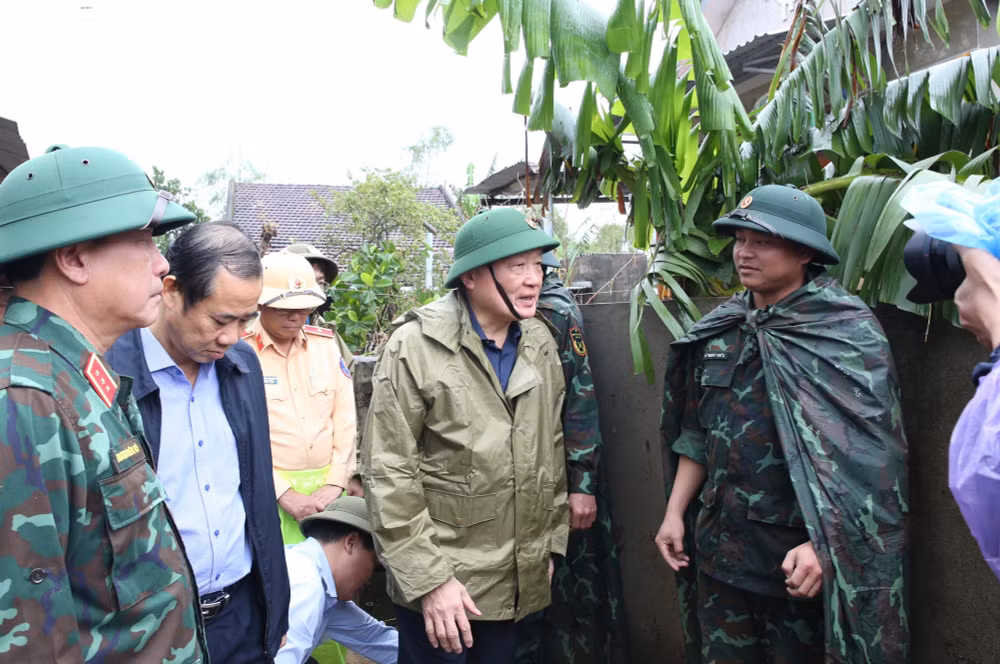 Đắk Lắk sớm khôi phục lại hoạt động kinh tế, ổn định đời sống người dân vùng lũ- Ảnh 2.