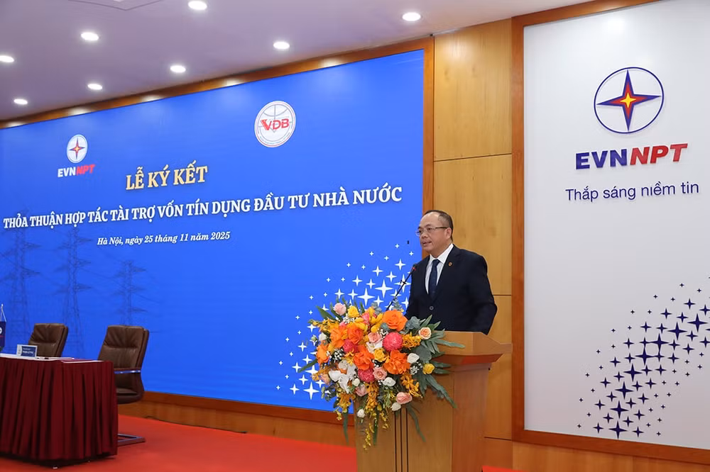 Chủ tịch Hội đồng quản trị VDB Lê Văn Hoan phát biểu tại buổi lễ