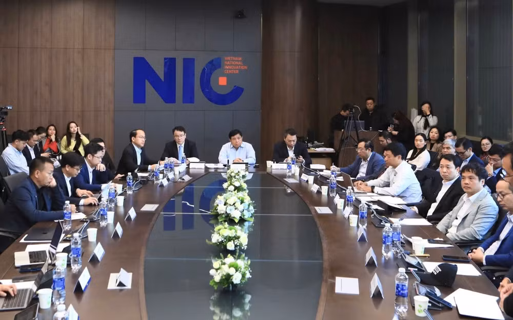 Nguồn lực đặc biệt quan trọng giúp Chính phủ phát triển các ngành công nghệ tiên phong- Ảnh 2.