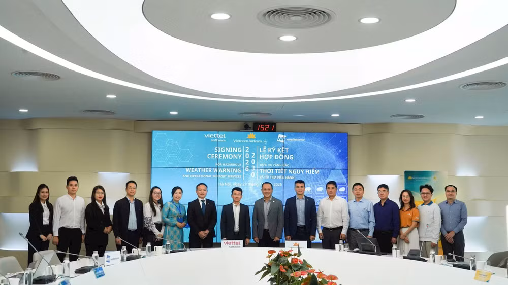 Buoi le ky ket giua Viettel Sofware va Vietnam Airlines voi su tham du cua WNI
