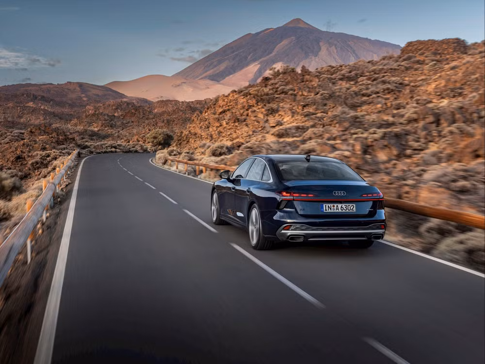 Audi A6 2026 sở hữu chiều dài tổng thể nhỉnh hơn một số đối thủ - Ảnh: Audi