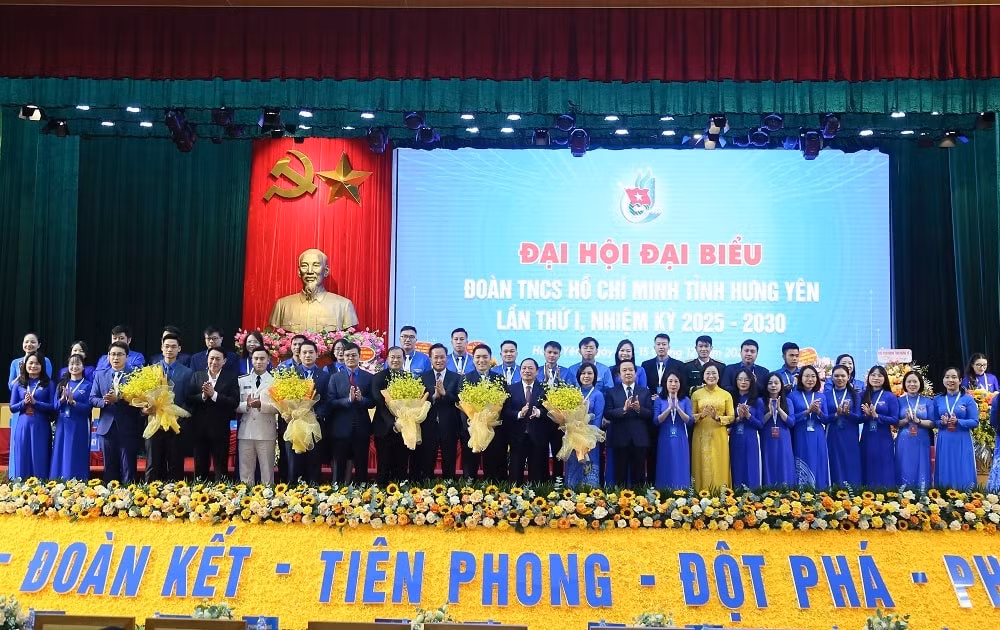 THAM DỰ 4