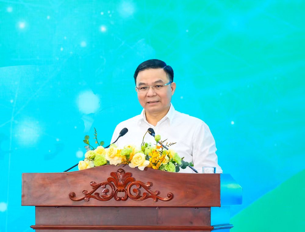 www.pvoil.com.vn-media-6-_20251218-p8.jpg