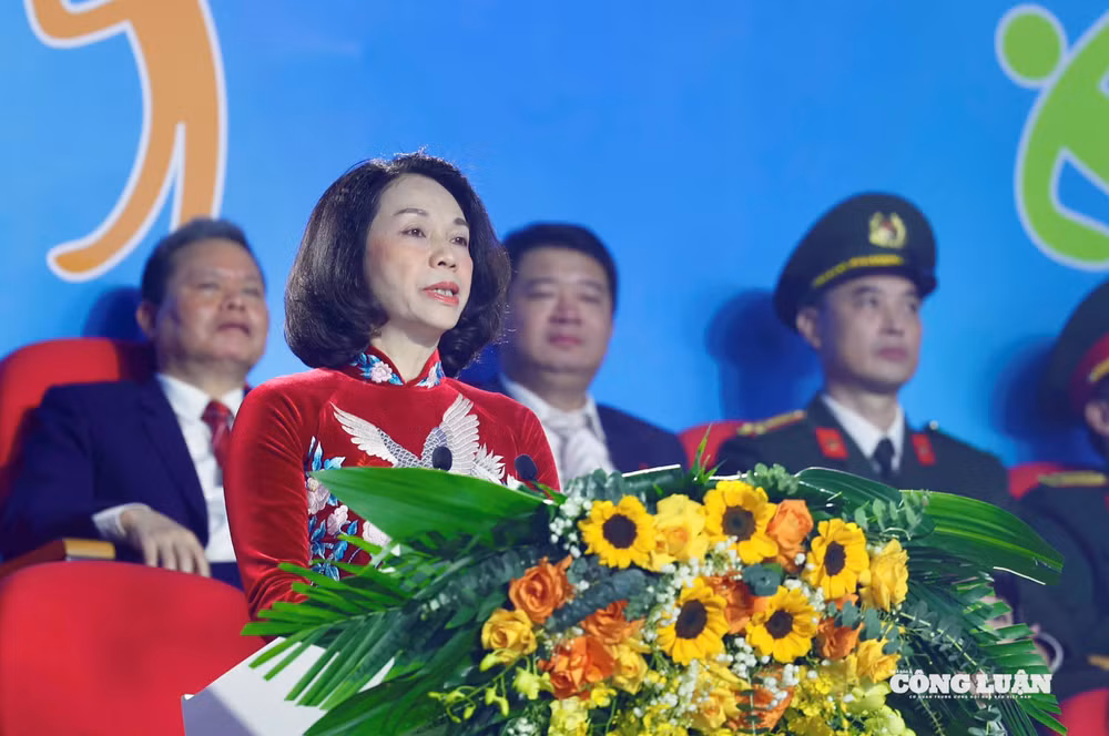 Ảnh màn hình 2025-12-15 lúc 23.28.41