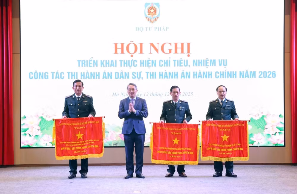Phó Thủ tướng Hồ Quốc Dũng yêu cầu nâng hiệu quả thi hành án dân sự bằng kỷ cương, đổi mới và số hóa- Ảnh 4.