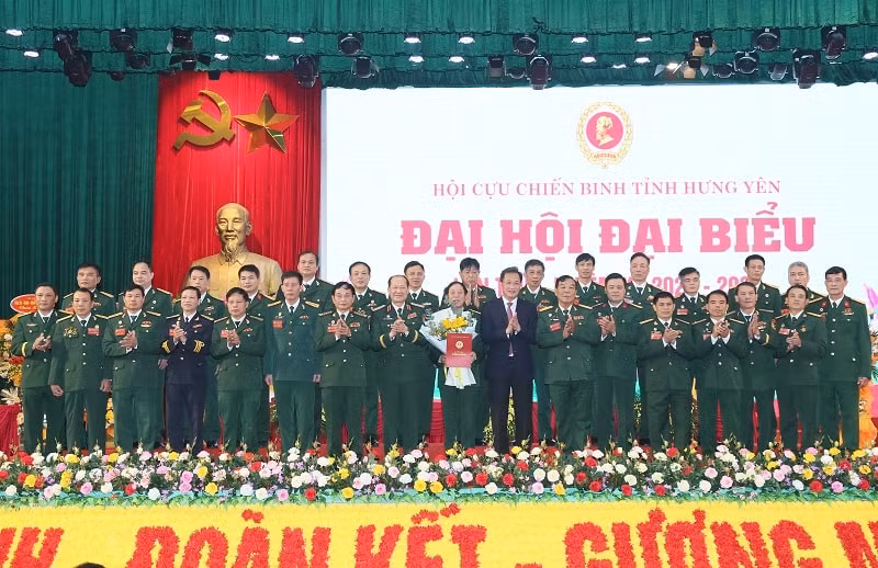 DỰ 4