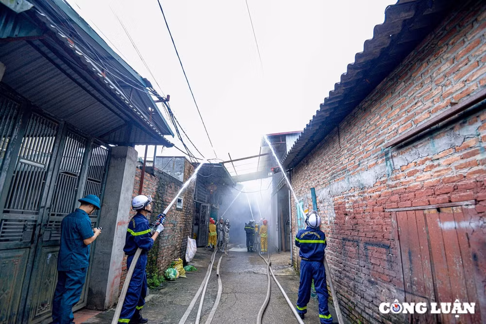 congluan-cdn.congluan.vn-files-content-2024-08-23-_dien-tap-pccc-huyen-quoc-oai-65-2127.jpg