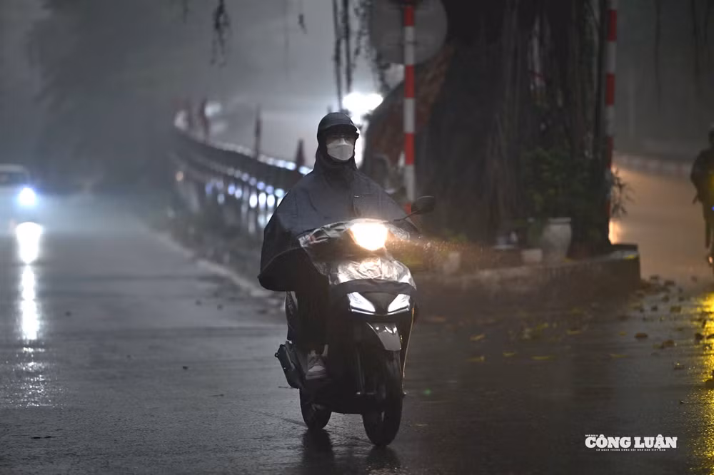 Dự báo, ở Hà Nội trời rét, có nơi rét đậm; nhiệt độ thấp nhất trong đợt này phổ biến 12-14 độ.