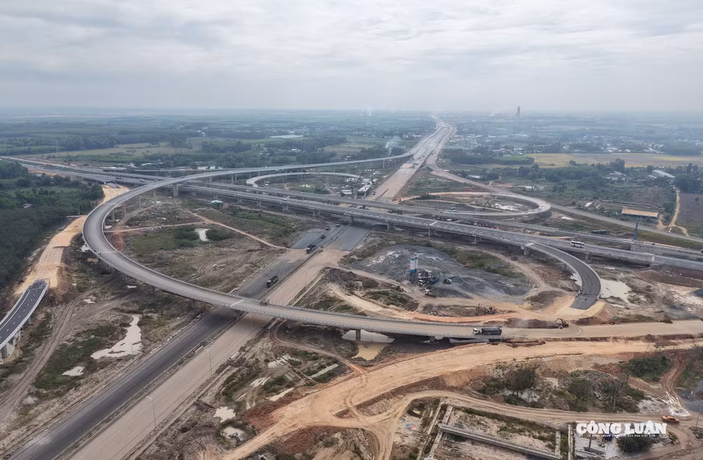 Nút giao trọng điểm dự án thành phần 2 cao tốc Biên Hòa - Vũng Tàu kết nối với dự án thành phần 1 và cao tốc TP.HCM - Long Thành - Dầu Giây.