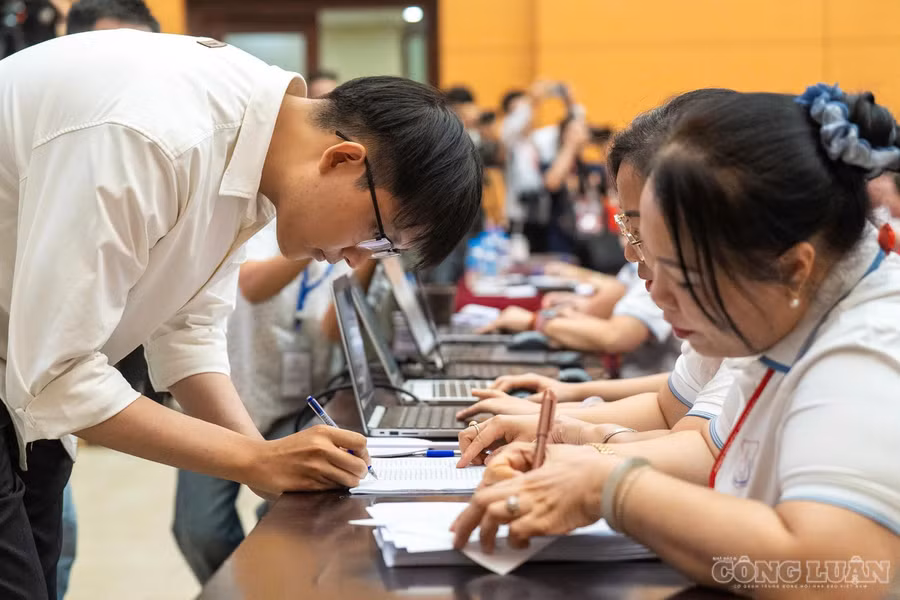 Thủ khoa bác sĩ nội trú Đại học Y Hà Nội chọn chuyên ngành Sản phụ khoa