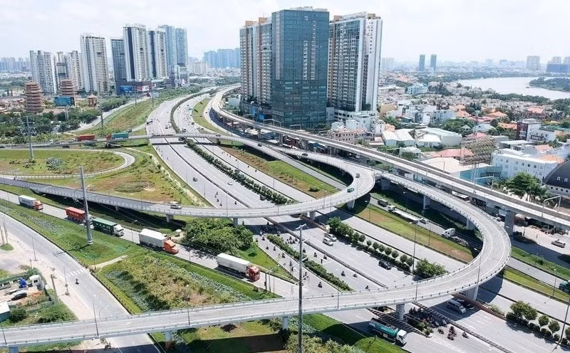 Tại cuộc họp mới đây, Thủ tướng Chính phủ đã yêu cầu phải giải ngân 100% vốn đầu tư công. (Ảnh: DDDN)
