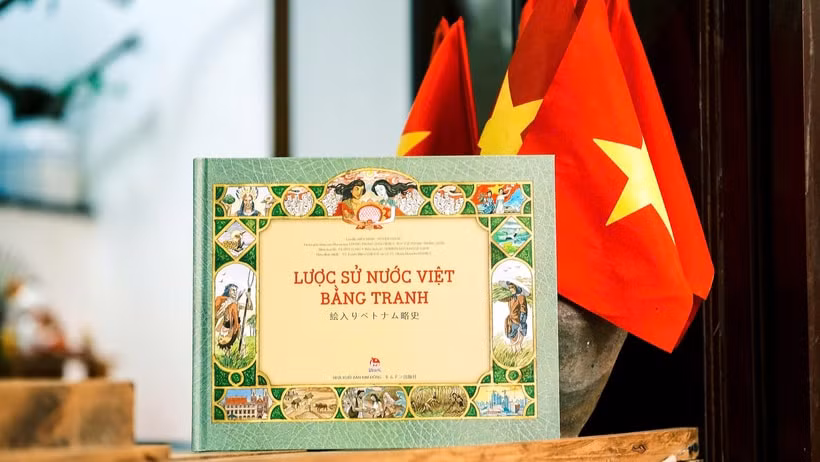 “Lược sử nước Việt bằng tranh”. (Ảnh: NH)