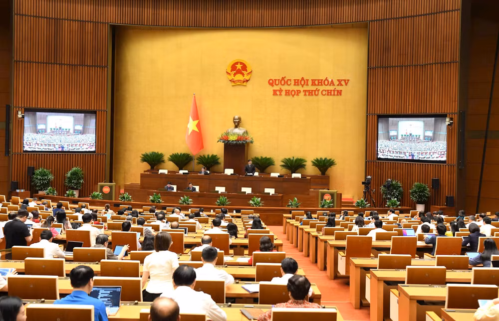 Quang cảnh phiên họp chiều 12.6-1