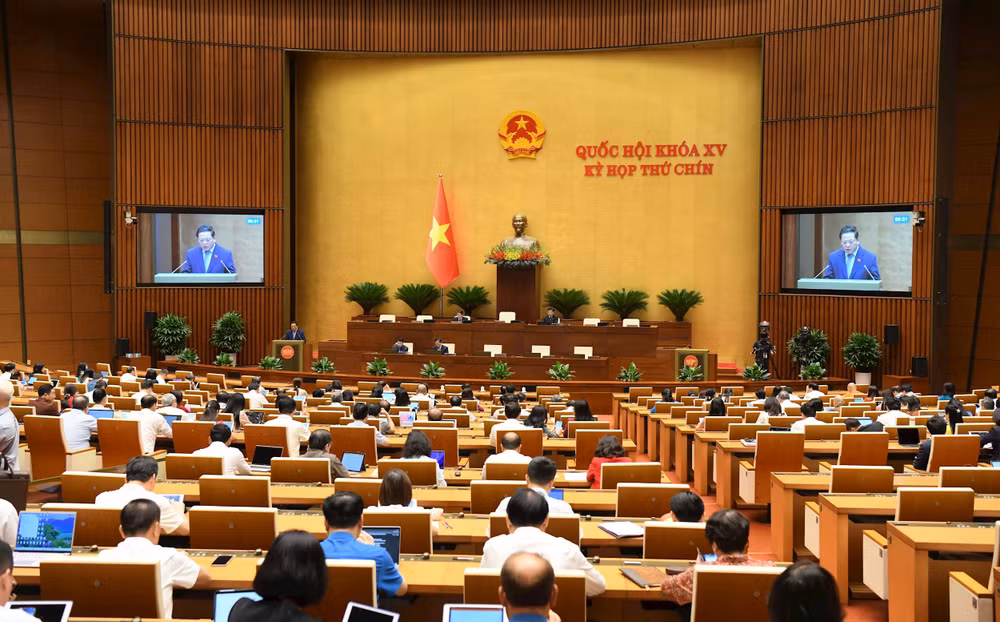 Quang cảnh phiên họp chiều 12.6-2