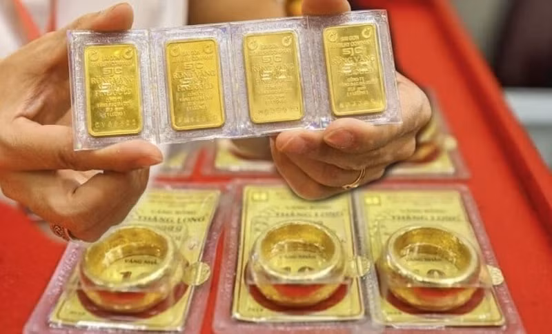 Giá vàng hôm nay 15/6/2025: Giá vàng vẫn trên đà tăng dù đồng USD suy yếu