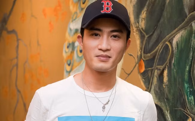 Nam diễn viên Doãn Quốc Đam trước đây thường khá biến hóa trong vai diễn nhưng lại trùng lặp nhân vật ở hai phim gần nhất.