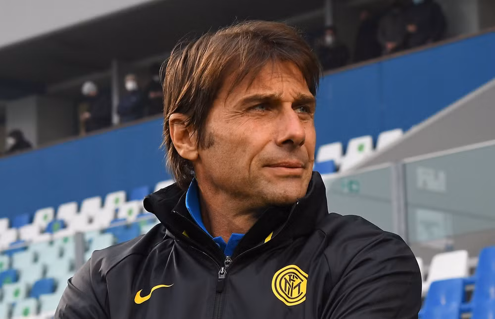 Vị chiến lược gia người Italy Antonio Conte sẽ rời sân Giuseppe Meazza vì xảy ra bất đồng quan điểm với ban lãnh đạo. Ảnh: internet