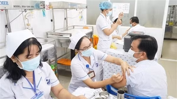 Quỹ vaccine phòng COVID-19 hoạt động không vì mục đích lợi nhuận, sử dụng vốn đúng mục đích và phù hợp với quy định của pháp luật, đảm bảo công khai, minh bạch. Ảnh minh họa