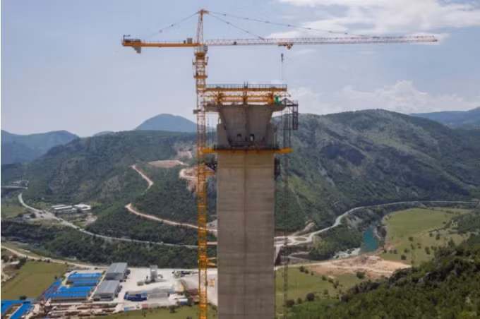 Một dự án đường cao tốc ở Montenegro, được tài trợ chủ yếu bằng các khoản vay từ Trung Quốc, phải đối mặt với sự chậm trễ lớn. © Reuters