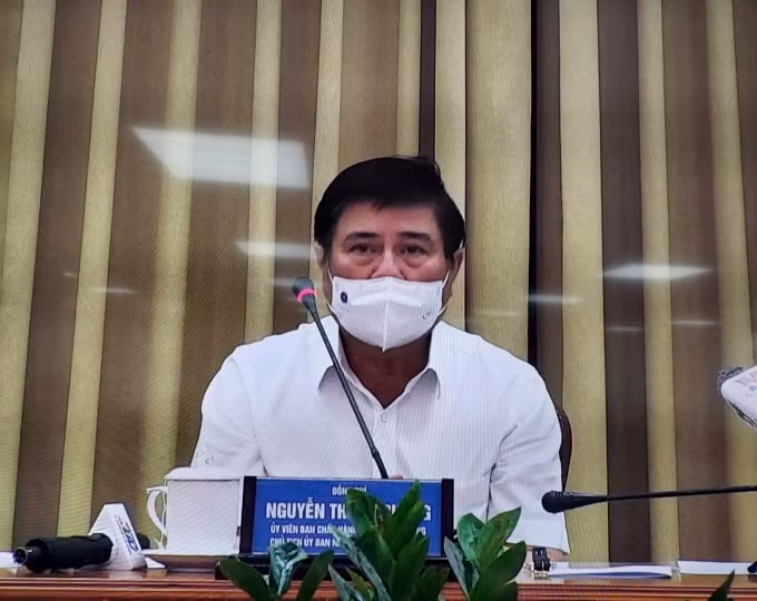 Chủ tịch UBND TP. HCM Nguyễn Thành Phong khuyên người lớn tuổi nên hạn chế ra đường để bảo vệ sức khỏe trước tình hình dịch bệnh Covid-19 hiện nay.