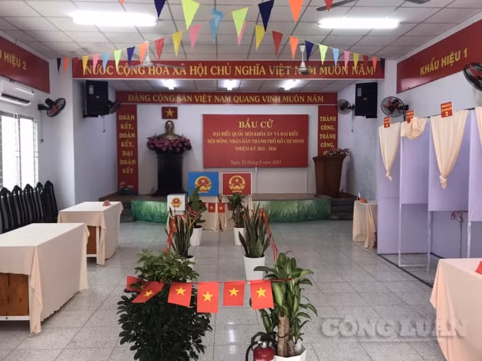 TP. HCM đã cơ bản hoàn tất công tác chuẩn bị bầu cử. Lần bầu cử này, thành phố có 10 đơn vị bầu cử ĐBQH với 50 ứng cử viên và 32 đơn vị bầu cử ĐBHĐND với 158 ứng cử viên.