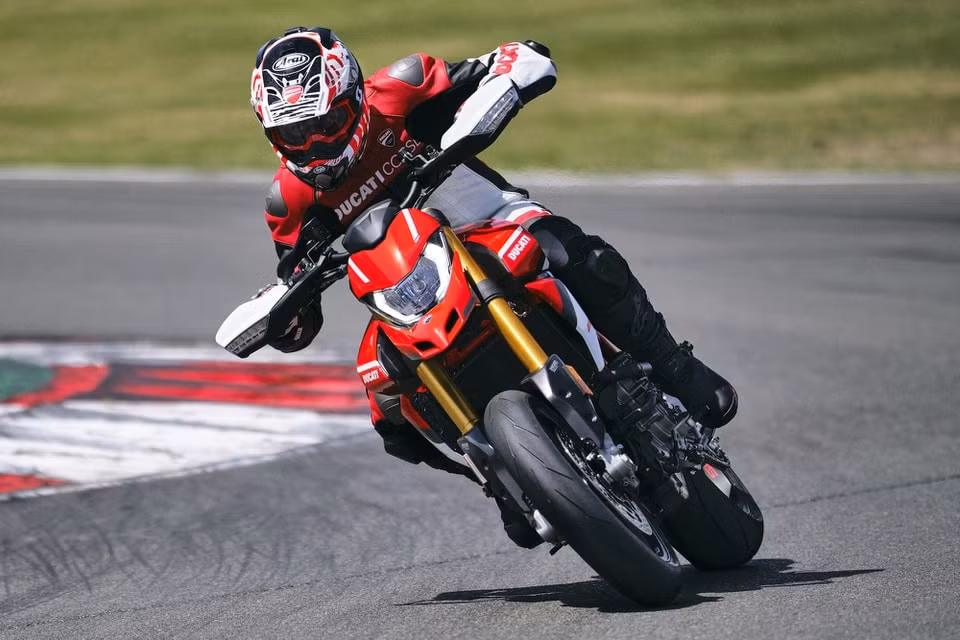 Ducati Hypermotard 950 2022. Ảnh: Ducati