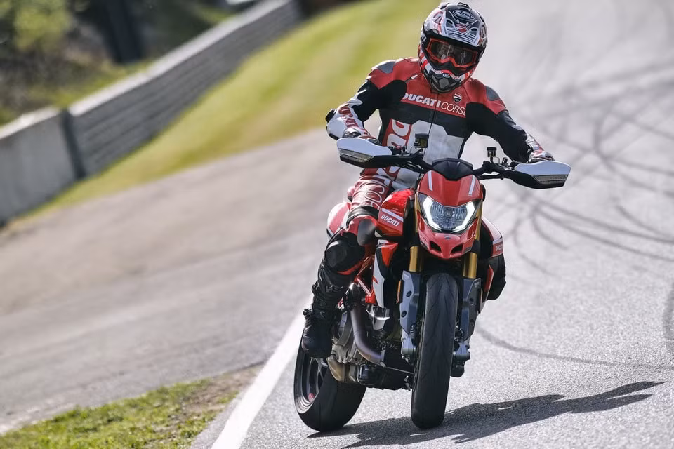 Ducati Hypermotard 950 2022. Ảnh: Ducati