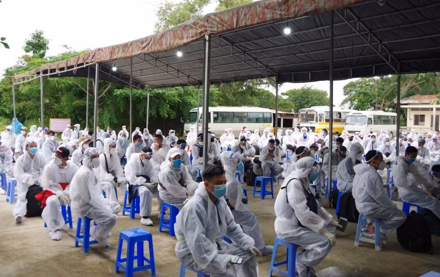 Từ tháng 3/2020 đến nay, khu cách ly tại Trường Quân sự tỉnh Sóc Trăng đã tiếp nhận trên 10 đợt cách ly tập trung đối với công dân Việt Nam trở về nước. Ảnh: TL