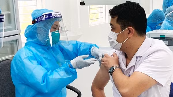Ủy ban Thường vụ Quốc hội quyết nghị sử dụng 12.100 tỷ đồng mua vaccine Covid-19