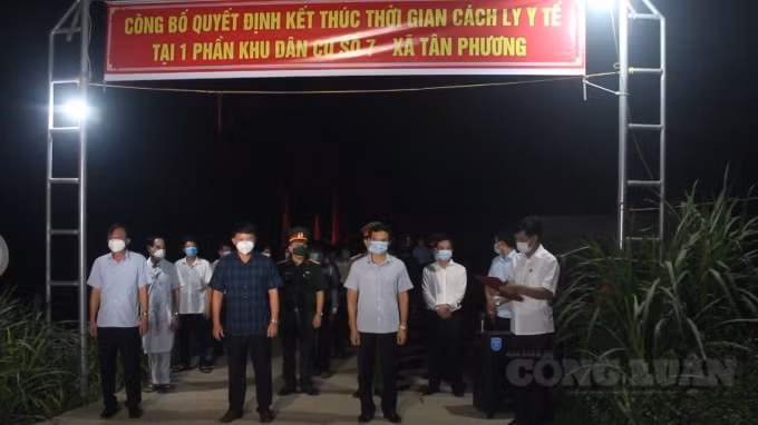 Ban chỉ đạo phòng chống dịch Covid-19 huyện Thanh Thủy (Phú Thọ) đã chính thức công bố gỡ bỏ phong tỏa cách ly y tế tại một phần khu dân cư số 7 xã Tân Phương.