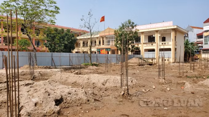 Công trường thi công dự án “Xây dựng 06 phòng học và các hạng mục phụ trợ Trường THCS An Tảo”.