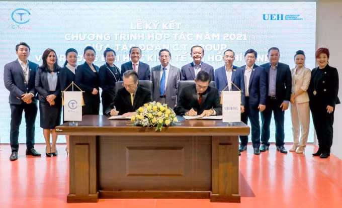 Lễ hợp tác chiến lược giữa Tập đoàn C.T Group và Trường ĐH Kinh Tế TP. HCM