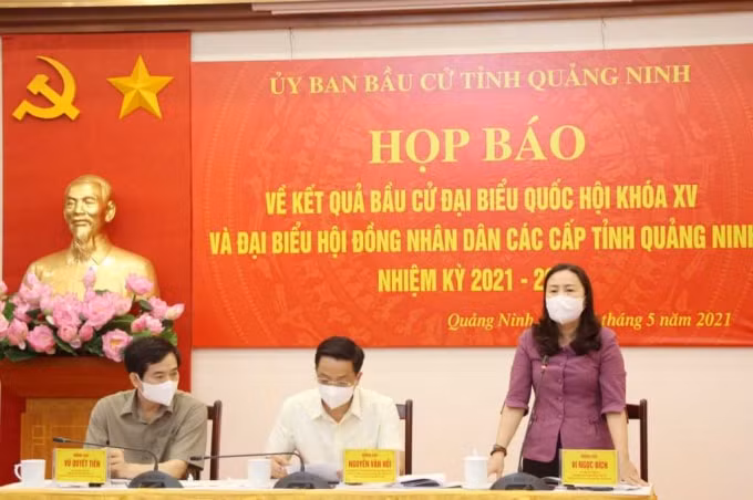 Trưởng Ban Tuyên giáo Tỉnh ủy, Ủy viên Ủy ban bầu cử tỉnh thông tin về kết quả bầu cử