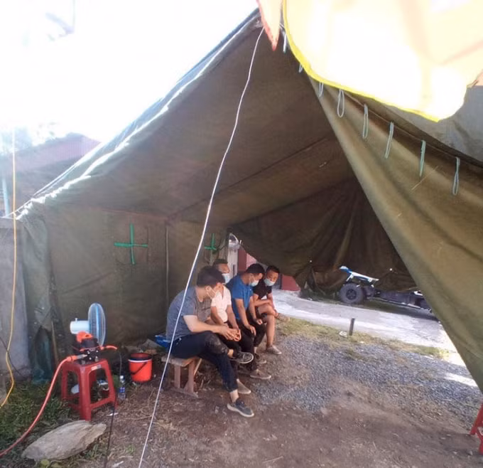 Các đối tượng người Trung Quốc tại chốt Chốt kiểm soát dịch bệnh Covid-19 phía Bắc
