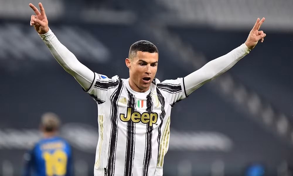 Siêu sao Ronaldo chuẩn bị bước vào chiến dịch bảo vệ ngôi vương EURO cùng tuyển Bồ Đào Nha. Ảnh: Getty
