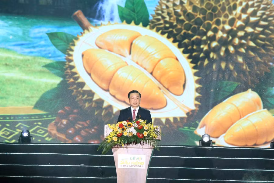 Chúng tôi mong muốn người nông dân Đắk Lắk không chỉ bán một trái sầu riêng, mà bán chất lượng, an toàn, câu chuyện của vùng đất và uy tín của thương hiệu Đắk Lắk, Chủ tịch UBND tỉnh Đỗ Hữu Huy chia sẻ