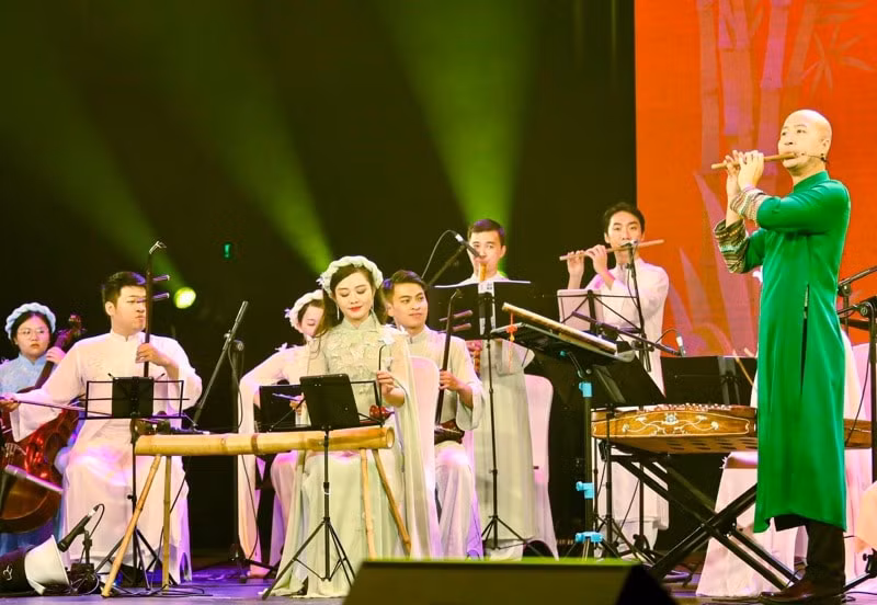 hoa nhac dong thanh ket hop nhieu the loai am nhac hinh 1