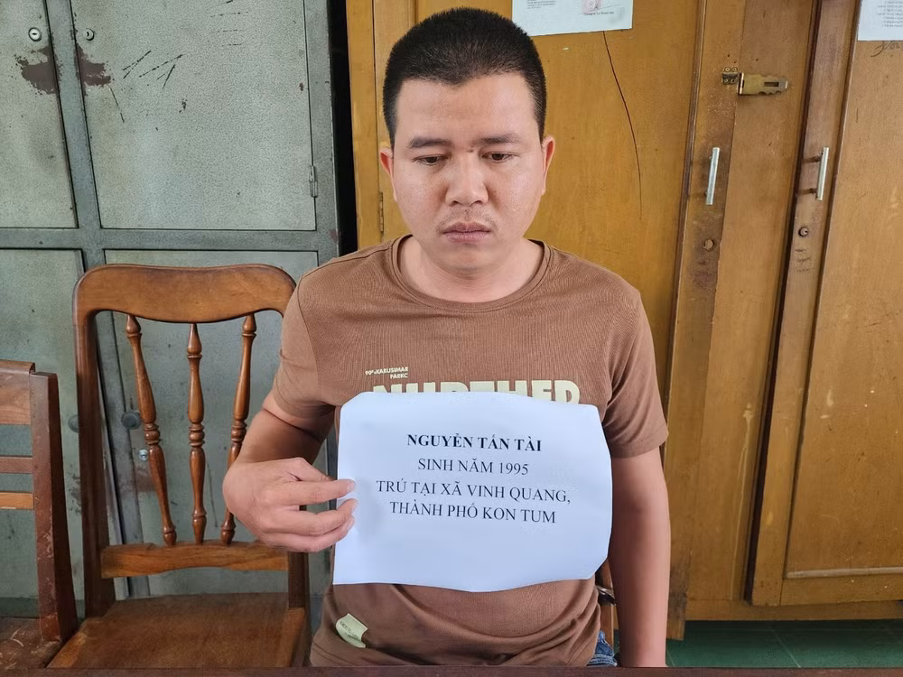 kon tum em trai cam riu chem chet anh ruot hinh 1