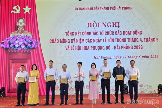 Hải Phòng tổng kết, rút kinh nghiệm công tác tổ chức Lễ hội Hoa Phượng Đỏ 2026