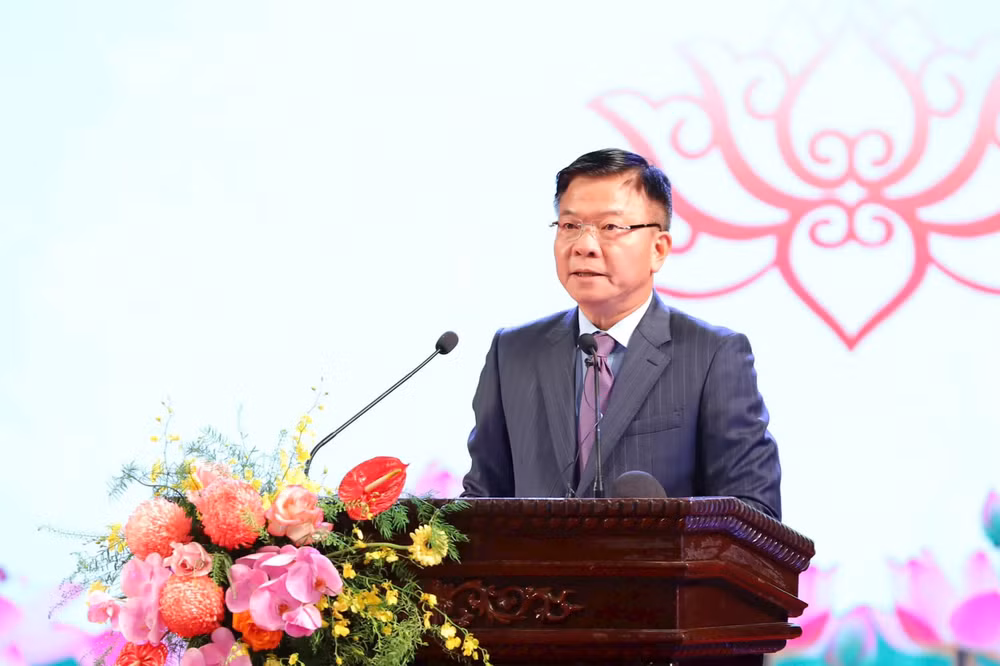 ptt-le-thanh-long-2-17587698578311892406305.jpg