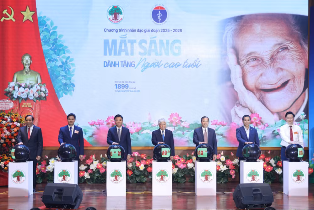 Phát động Tháng hành động vì người cao tuổi và chương trình 