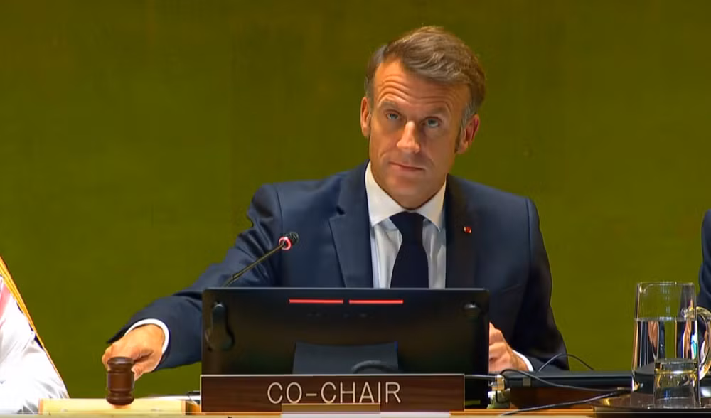 macron.jpg
