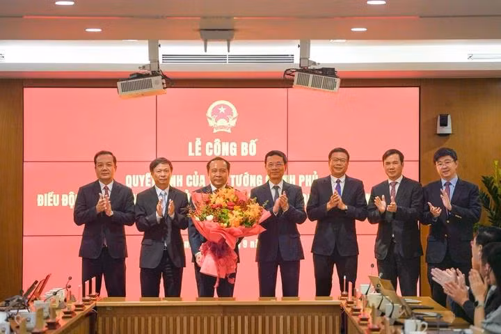 lanh-dao-bo-17588743141641594338561.webp