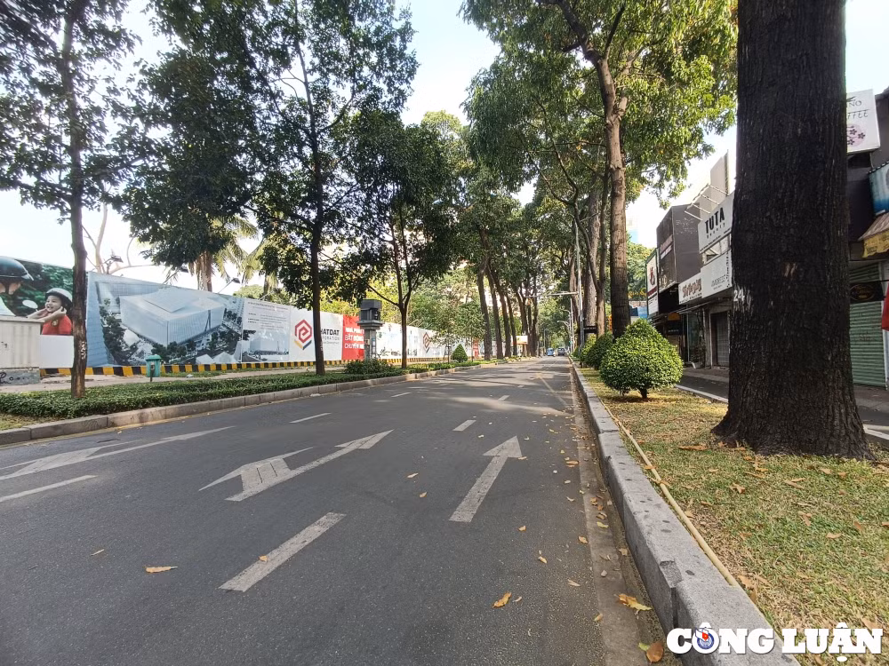 trung tam tp hcm vang lang yen binh trong ngay nghi le 30 4 hinh 13