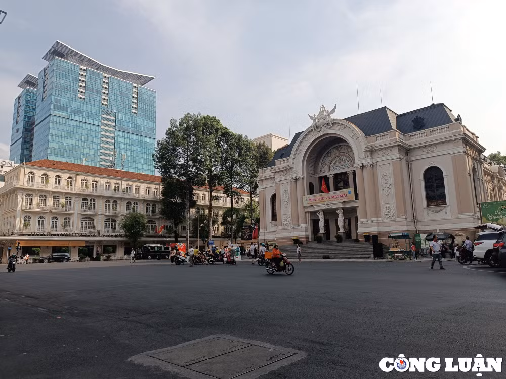 trung tam tp hcm vang lang yen binh trong ngay nghi le 30 4 hinh 9