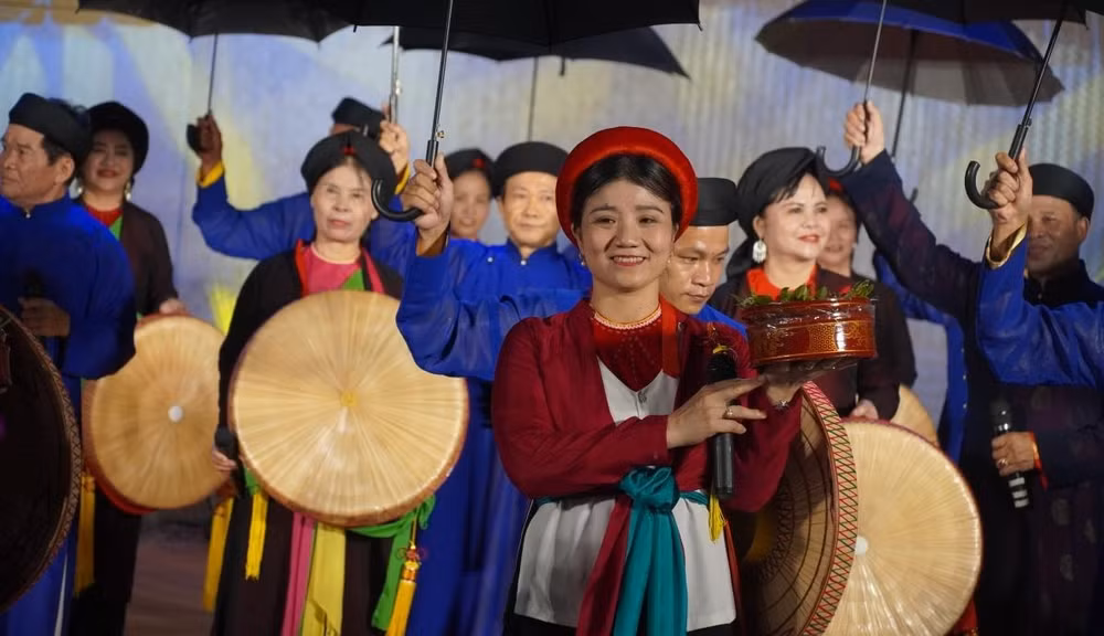 lien hoan van hoa nghe thuat dan gian viet nam 2023 chung tay giu hon dan toc hinh 1