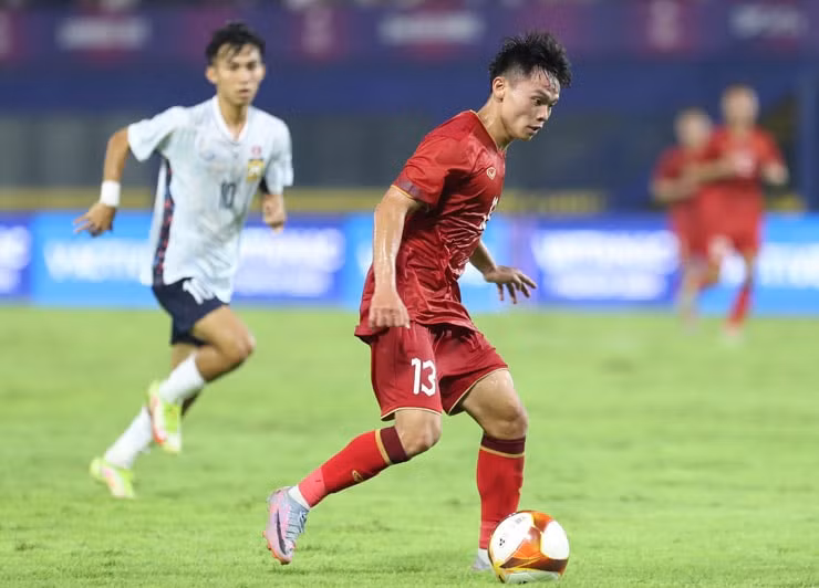 u22 viet nam ra quan thuan loi gianh tron 3 diem truoc u22 lao hinh 2
