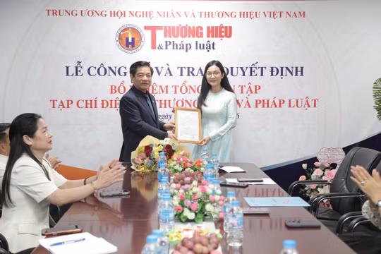 Nhà báo Khổng Nhung được bổ nhiệm làm Tổng biên tập Tạp chí điện tử Thương hiệu và Pháp luật